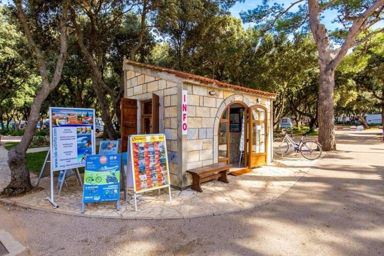 Mobile Home Mediteran Superior By The Pool In Caravan Park Strasko, ノヴァリャ エクステリア 写真